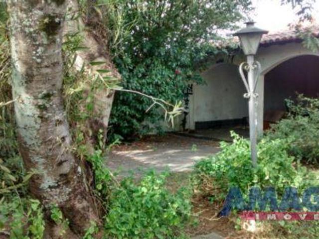 Casa à Venda no Jardim Siesta em Jacareí
