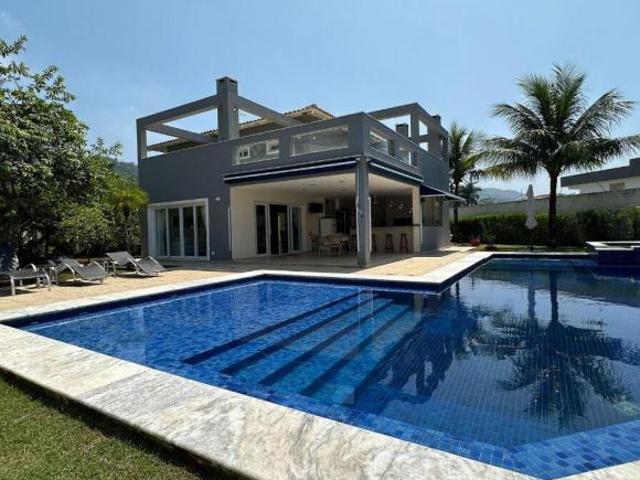 Casa À VENDA no loteamento Central Park na praia da Enseada no Guarujá