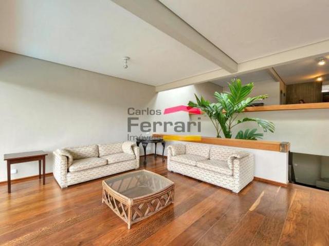 Casa à Venda no Morumbi 1.331 m² de Terreno e 900 m² de Construção em Rua Fech