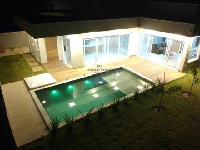 Casa à Venda no Ninho Verde II com Piscina | 3 Dormitórios sendo 1 Suíte | Pardinho/SP