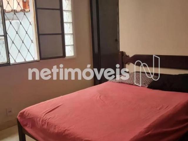 Casa à Venda no Santa Tereza com 5 quartos e garagem para 4 carros, sendo 2 vaga