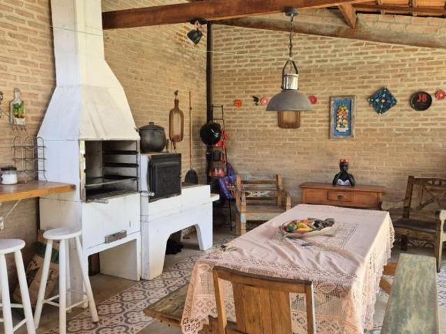 Casa a venda no Sertão do Cacau, com árvores frutíferas