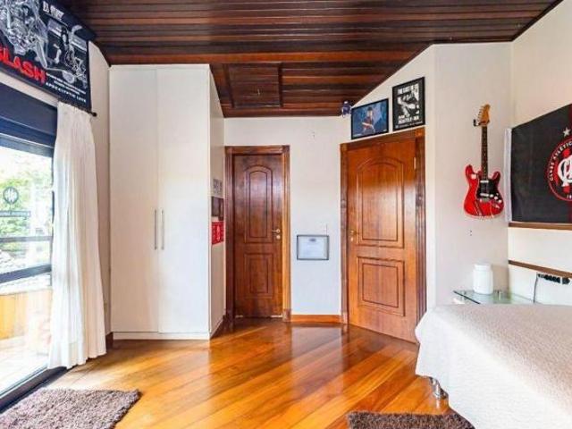 Casa à Venda no Sumaré | 3 Dormitórios | 2 Banheiros | 2 Vagas | Excelente Localização