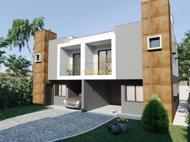 Casa à venda no Portão