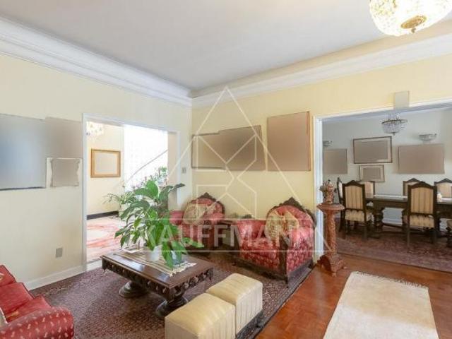 Casa à Venda no Pacaembu 5 Dorms 3 Suítes, 10 Vagas 950,00m²