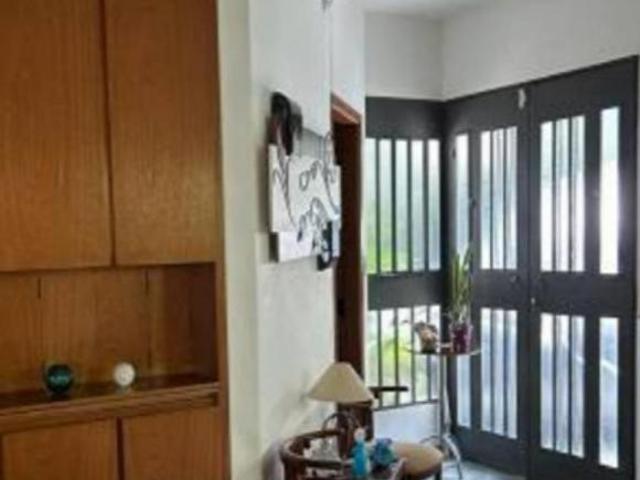 Casa à venda no Pacaembu com 264m² 3 dormitórios 2 suítes 4 banheiros 4 vagas