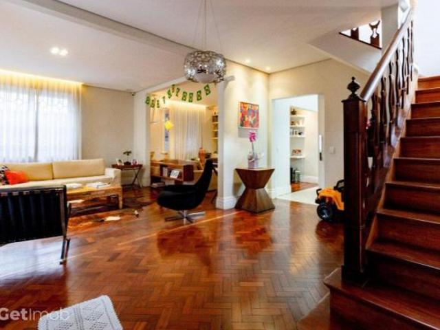 Casa à venda no Pacaembu, São Paulo
