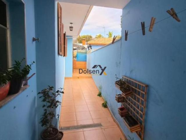 Casa à venda no Parque da Represa, Jundiaí, com 3 quartos, piscina e 4 vagas