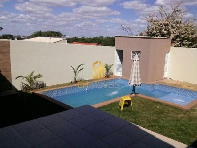 Casa à venda no Parque das Flores