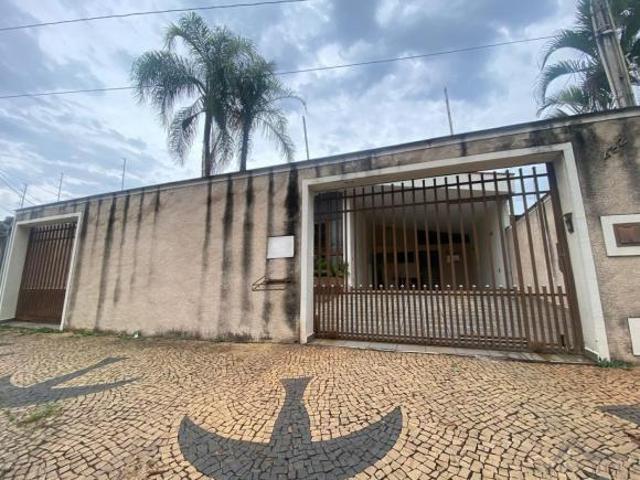 Casa à venda no Parque São Quirino em Campinas/SP