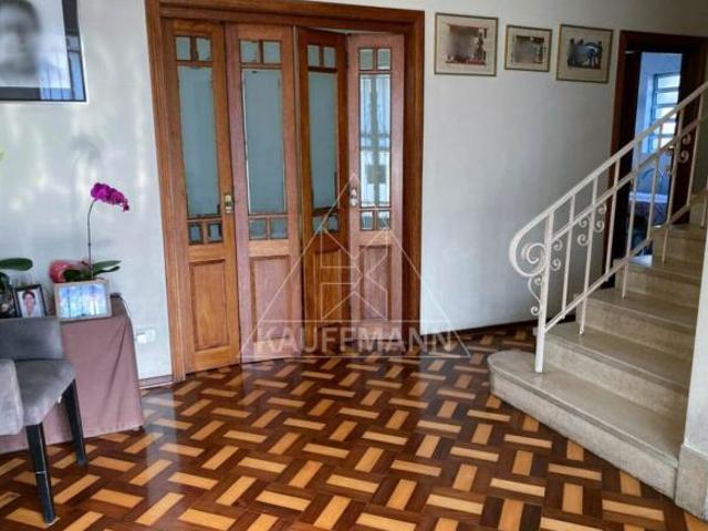 Casa à venda no Planalto Paulista: 4 quartos suítes, 6 vagas, 216,00 m²