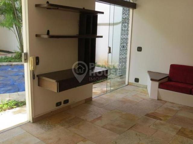 Casa à venda no Planalto Paulista, 4 suítes, 5 vagas e lazer, 10 x 40