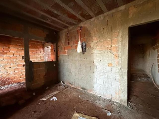 CASA À VENDA NO RES. MONTE SIÃO EM APUCARANA