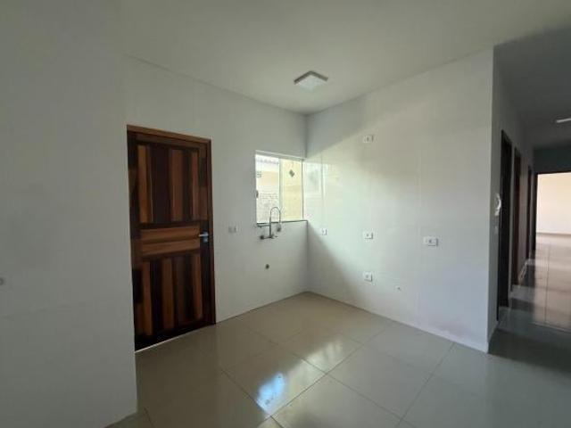 CASA À VENDA NO RESIDENCIAL INTERLAGOS EM APUCARANA