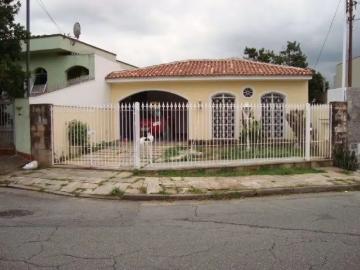 Casa a Venda no Tucuruvi com 3 quartos, 1 suíte, sala ampla, cozinha, 4 banheiros, 4 vagas