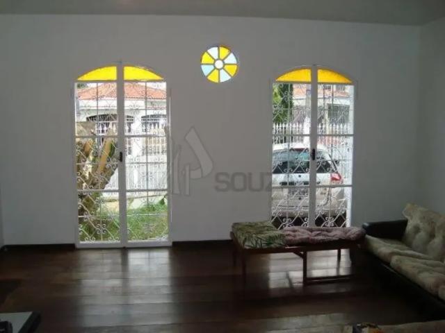 Casa a Venda no Tucuruvi com 3 quartos, 1 suíte, sala ampla, cozinha, 4 banheiros, 4 vagas