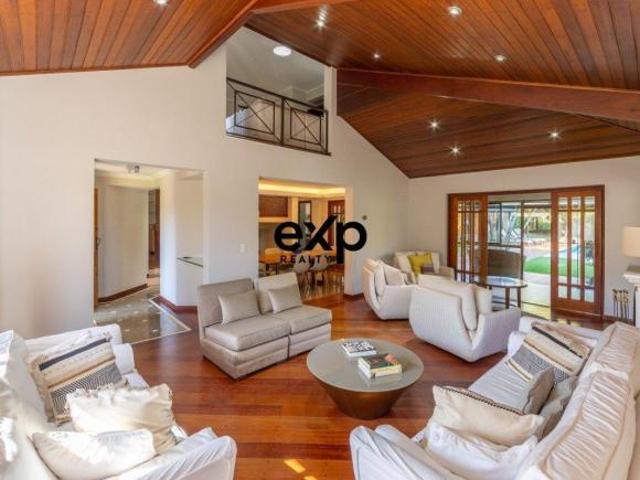 Casa à venda no Village Visconde de Itamaracá em Valinhos/SP | Alto Padrão | 507 m² | 4 dormitórios