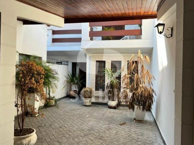 Casa á venda na Chácara Monte Alegre 239m² 3 Suítes 4 vagas