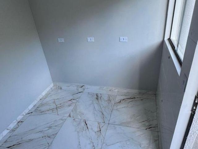 Casa à Venda na CIC Curitiba – 2 Quartos com Terreno Amplo | Vitória Régia