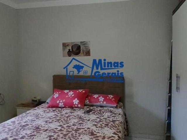 Casa à Venda na Cidade Morumbi SJC 02 Dorms + 2 Edículas para Renda