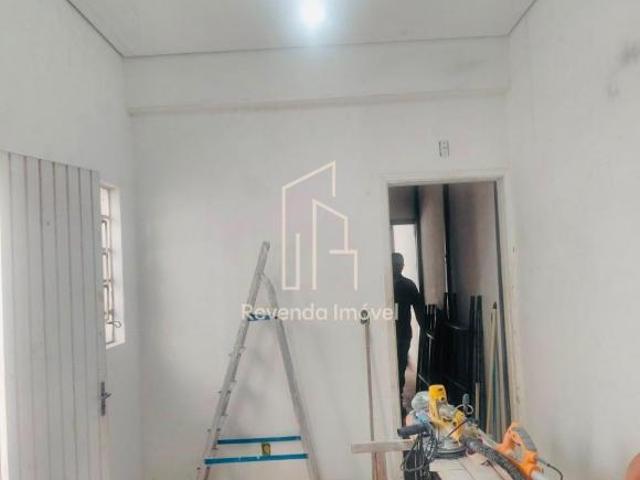 Casa à venda na Barra Funda, São Paulo SP: 2 quartos, 1 sala, 1 banheiro, 110m² de área!