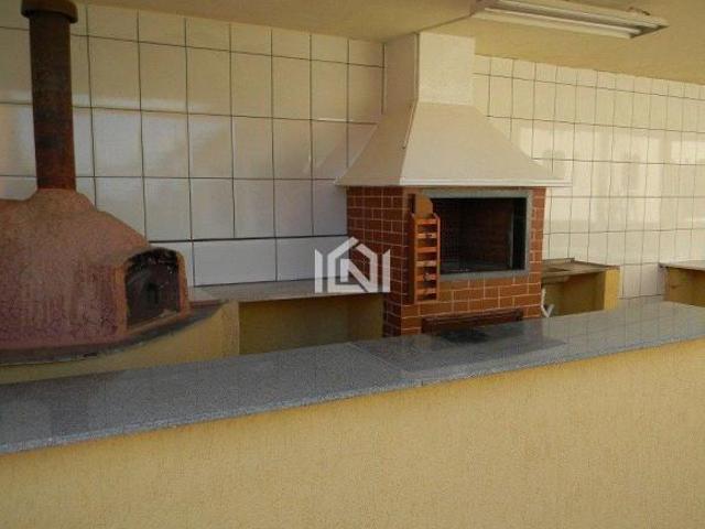 Casa à venda na Granja Viana