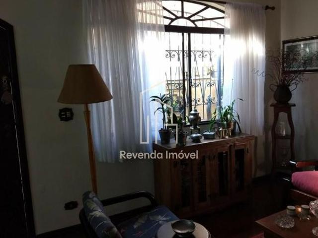 Casa à venda na Saúde com 297m² 3 dormitórios 1 suíte 4 banheiros 6 vagas