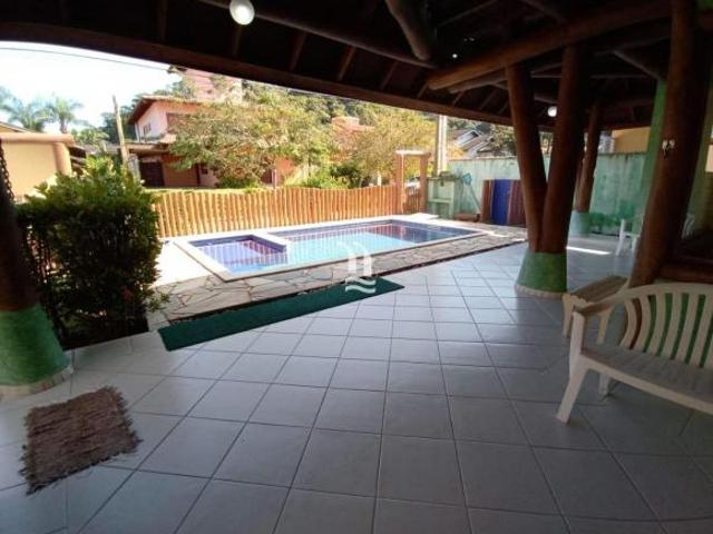 Casa à venda na Praia do Lázaro