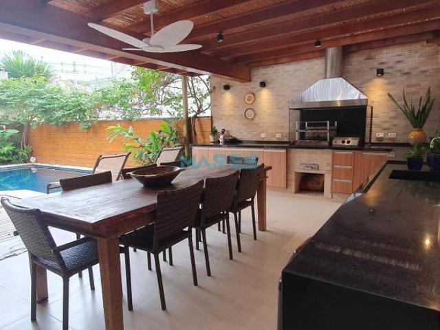 Casa à venda na Praia da Baleia