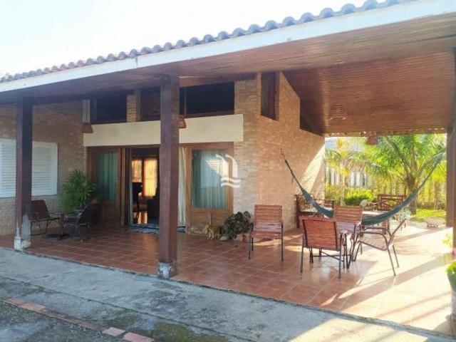 Casa à venda na Praia da Maranduba