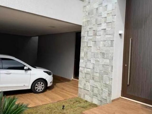 Casa à Venda na região Interlagos – Localização Privilegiada!