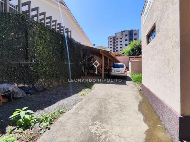 Casa à Venda na Região Central