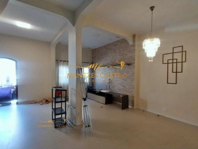 Casa a Venda Na Tijuca. Salão, 3 Suítes, Dependências, Terraço. Vaga