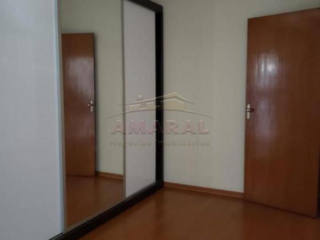 Casa à Venda na Vila Urupês Suzano S/P com 2 Suítes, Quintal e Churrasqueira