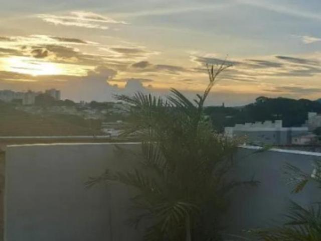 Casa à venda na Vila Zat com 120m² 3 dormitórios 1 banheiro 3 vagas