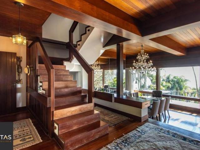 Casa à venda na Vila Assunção