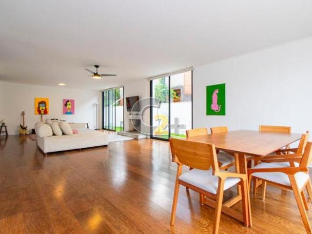 Casa á venda na Vila Madalena, 5 quartos, 2 suítes, 5 vagas de garagem