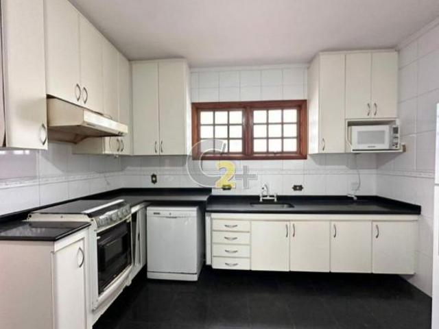 Casa à venda na Vila Madalena com 3 quartos, sendo 1 suite e 4 vagas