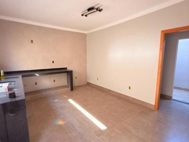 Casa à venda na Vila Nicácio