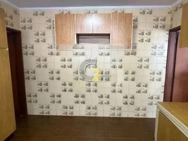 Casa à venda na Vila Romana com 333m², 3 quartos sendo 1 suíte e 5 vagas