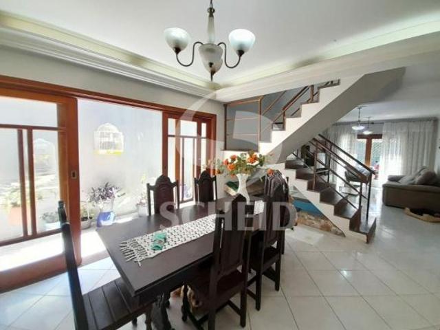 Casa a venda na Vila Santa Catarina com 140m, 2 quartos e 2 vagas