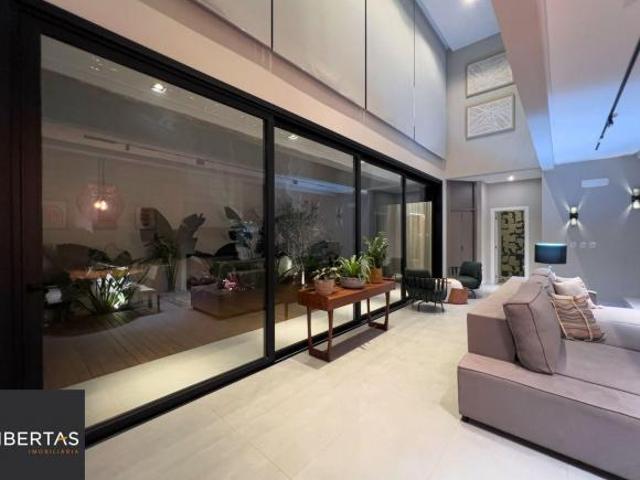 Casa à venda na Zona Nova