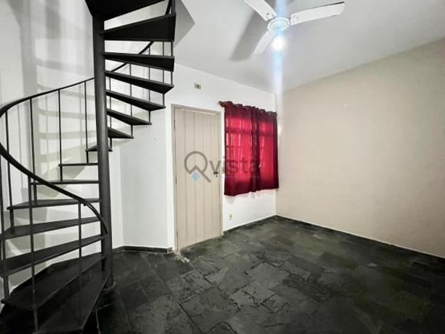 Casa à Venda nas Astúrias no Guarujá | QVista Inteligência Imobiliária Guarujá