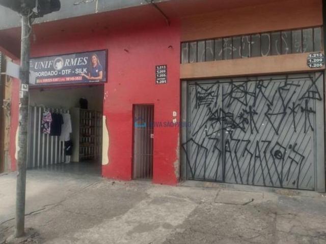 Casa a venda num terreno de 648M2 Cidade Ademar