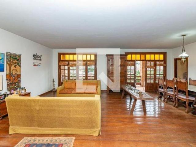 Casa à Venda São Bento, 4 Quartos, 450 m2
