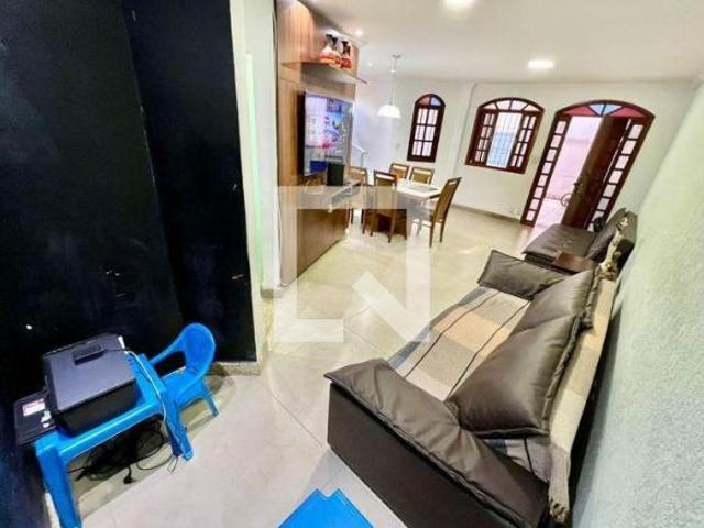 Casa à Venda São João Batista, 3 Quartos, 240 m² Belo Horizonte