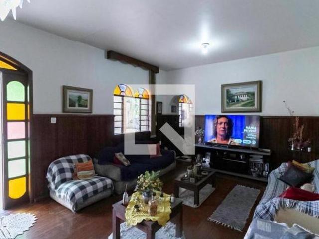 Casa à Venda São João Batista, 3 Quartos, 586 m² Belo Horizonte