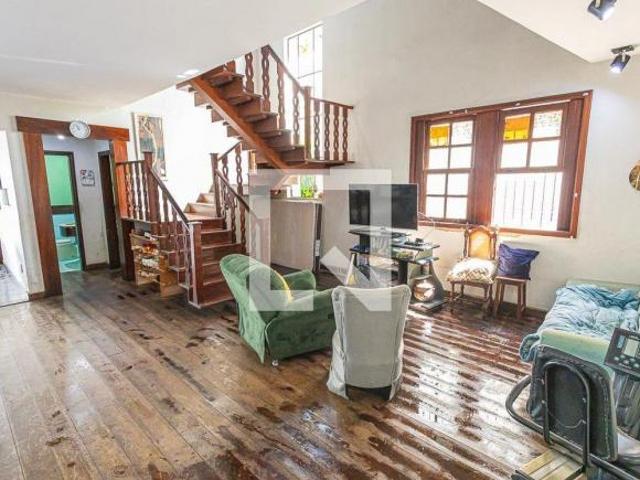 Casa à Venda São José, 6 Quartos, 412 m2