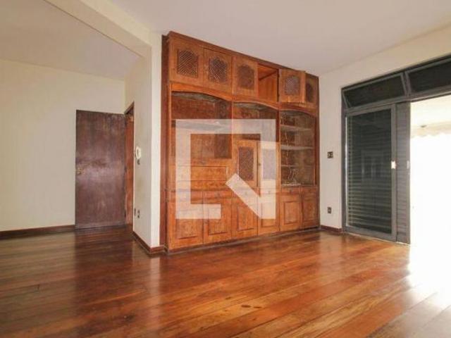 Casa à Venda São Lucas, 4 Quartos, 308 m2