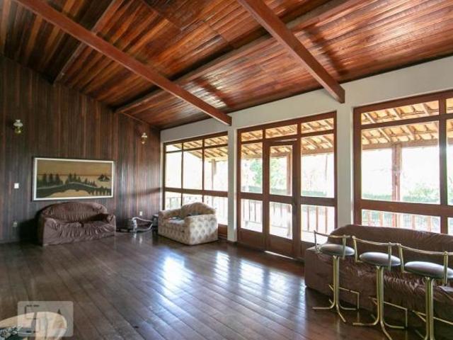 Casa à Venda São Luíz, 4 Quartos, 480 m2
